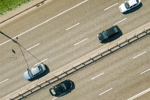 In § 7 StVO sind die Regelungen zur Nutzung von Fahrstreifen zu finden.