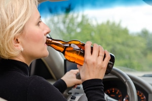 Alkohol: Neben dem Führerscheinentzug kann auch ein Abstinenztest angeordnet werden.