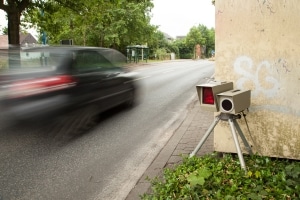 Wollen Sie eine Blitzer-Attrappe bauen, dürfen Sie diese nicht im öffentlichen Raum aufstellen.