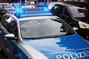 Mit einem Dienstführerschein lassen sich Dienstfahrzeuge der Polizei, Bundespolizei und Bundeswehr führen.