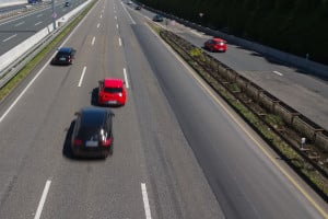 Ist ein Einspruch gegen eine Abstandsmessung auf der Autobahn möglich?