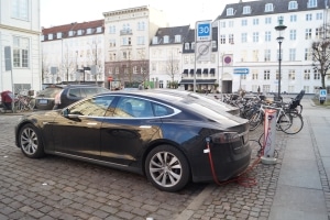 Die Elektromobilität bietet Chancen und Risiken gleichermaßen.