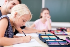 Unterricht für den Fahrradführerschein: In der Grundschule wird das Wissen vermittelt.