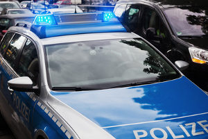 Wer bei einem Fahrverbot seinen Führerschein nicht abgeben will, bekommt Besuch von der Polizei.