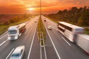 Ferienreiseverordnung: Für bestimmte Lkw kann eine Ausnahmegenehmigung vorliegen.