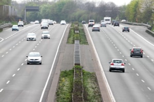 Eine Höchstgeschwindigkeit auf der Autobahn ist nicht immer vorgeschrieben.