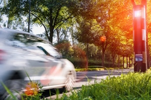 Innerhalb geschlossener Ortschaft: Bei 20 km/h zu schnell droht ein Bußgeld.