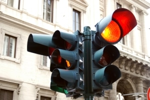 Der Mindestabstand an einer Ampel ist in der StVO geregelt. 