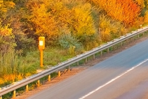 Sie können die Pannenhilfe über die Notrufsäule an der Autobahn rufen.