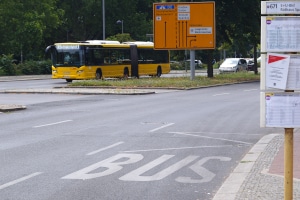 Ist das Parken an einer Haltestelle erlaubt oder verboten?