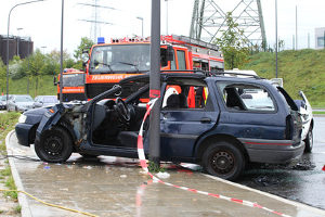 Ein Personalienaustausch nach einem Unfall ist für Unfallbeteiligte Pflicht.