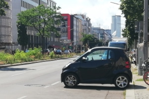 Mit dem Smart quer parken: Ist das erlaubt?