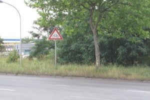 Schutzstreifen für Radfahrer am westlichen Ortseingang von