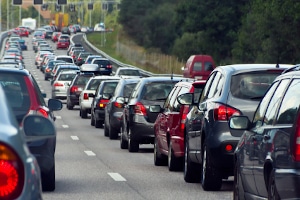 In der Rettungsgasse zu wenden, ist verboten.