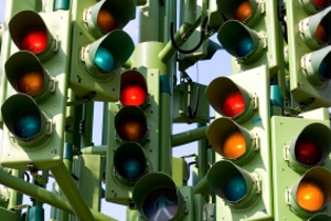 Laut StVO hat die Lichtzeichenanlage Vorrang gegenüber Verkehrszeichen anderer Art.