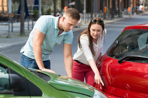 Wichtig für die Schadensregulierung: Wenn am Unfall beide schuld sind, wer zahlt dann was?