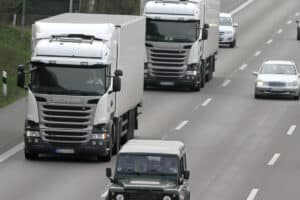 Wichtig für die Sicherheit im Straßenverkehr: die Abstandskontrolle.